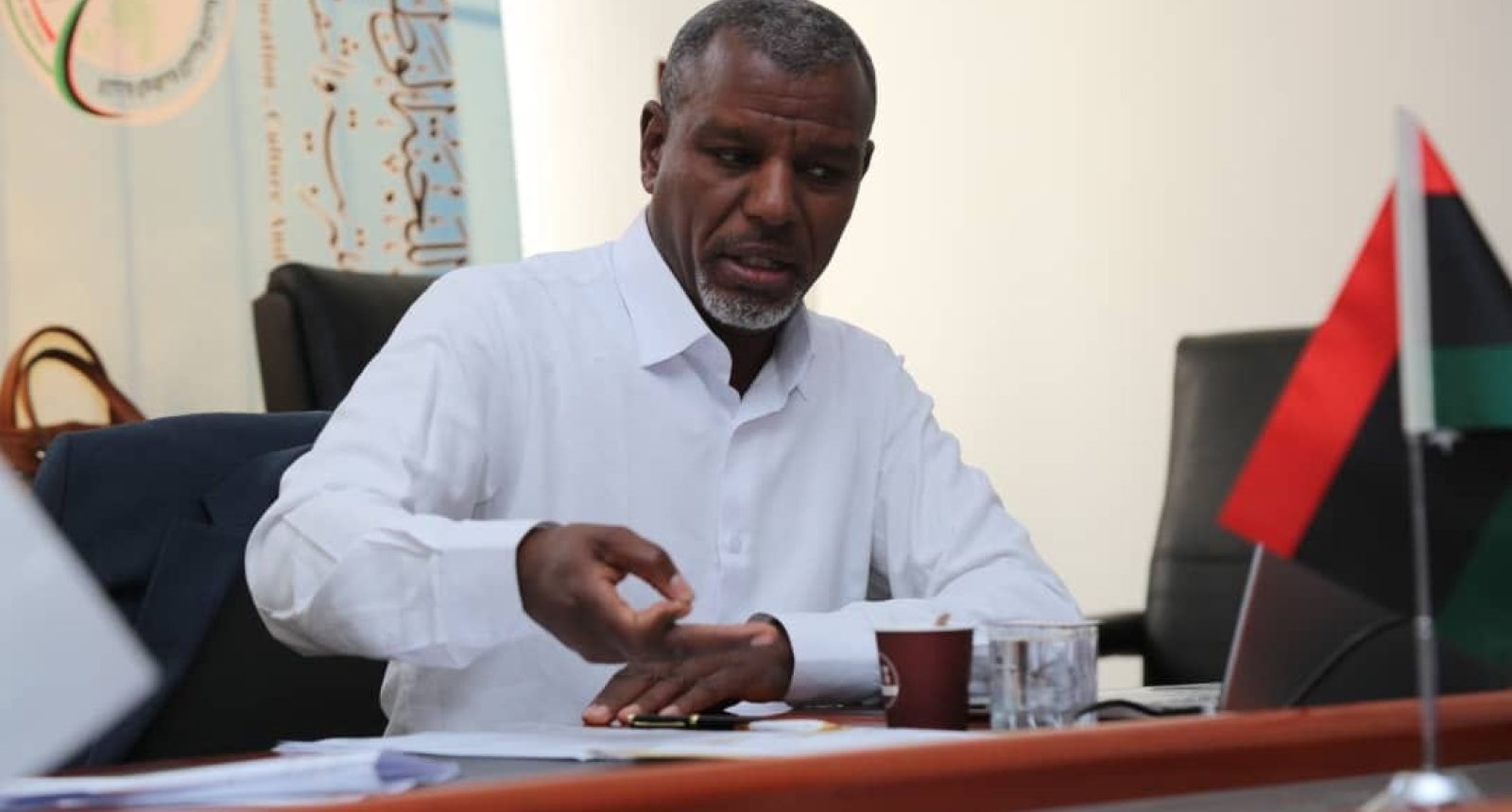 اللجنة العليا لِمبادرة تحدِّي القراءة العربي تُناقش الجدول الزمني والخطة التّنفيذية للمبادرة واستعدادات اِنطلاق المبادرة - وزارة التربية والتعليم اللجنة العليا لِمبادرة تحدِّي القراءة العربي تُناقش الجدول الزمني والخطة التّنفيذية للمبادرة واستعدادات اِنطلاق المبادرة
