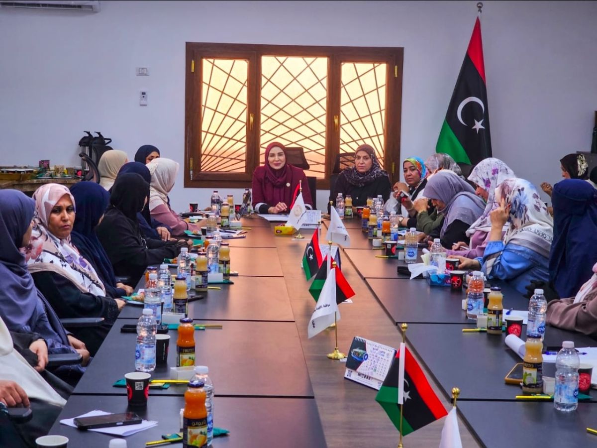 مدير مكتب دعم وتمكين المرأة تعقد اجتماعها التنظيمي الأول برؤساء الأقسام بمراقبات التربية والتعليم - وزارة التربية والتعليم مدير مكتب دعم وتمكين المرأة تعقد اجتماعها التنظيمي الأول برؤساء الأقسام بمراقبات التربية والتعليم