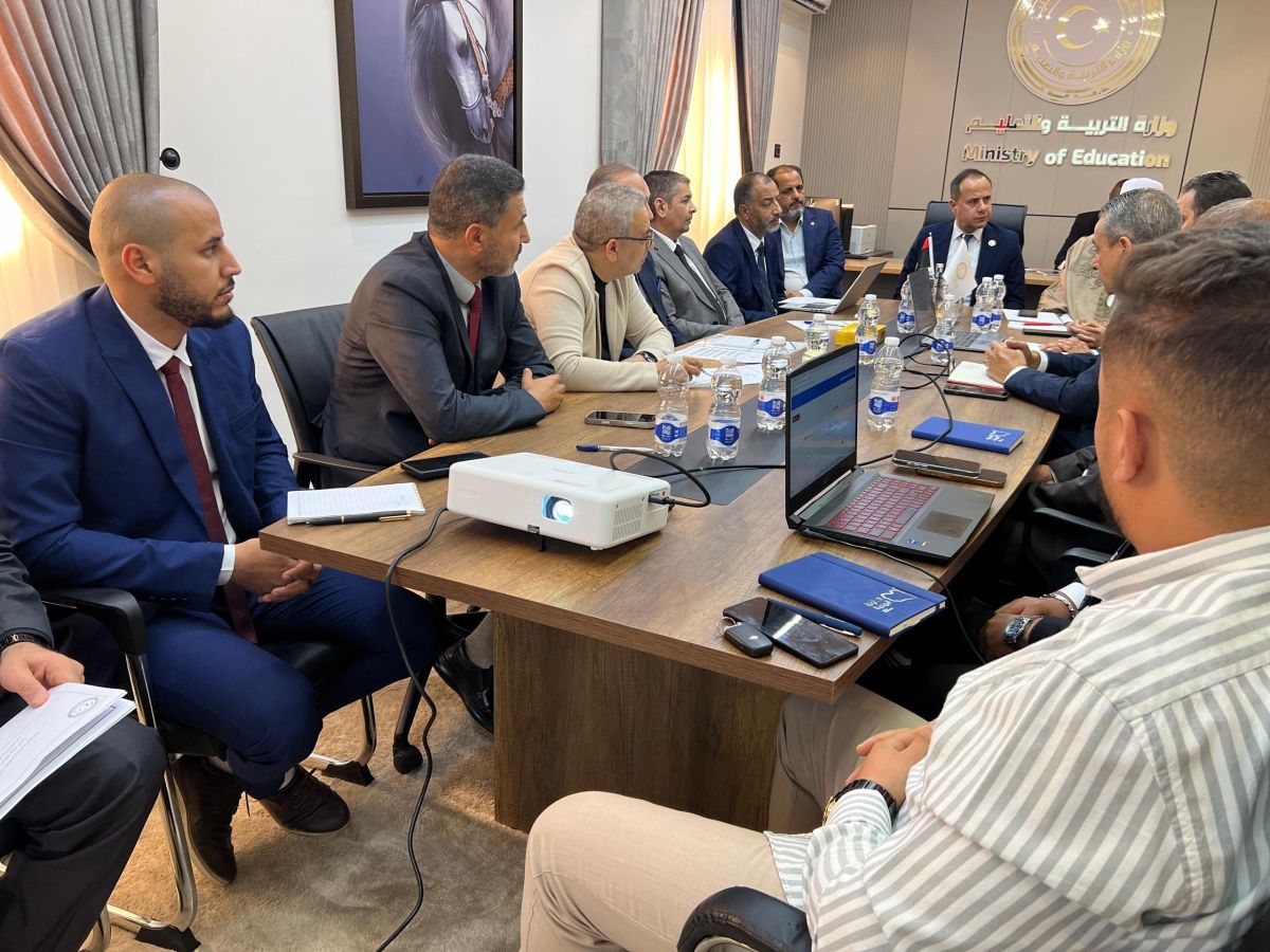 وزارة التربية والتعليم تبحث مع شركة بريد ليبيا سبل تعزيز الشراكة الاستراتيجية والدفع بعجلة التطوير الرقمي - وزارة التربية والتعليم وزارة التربية والتعليم تبحث مع شركة بريد ليبيا سبل تعزيز الشراكة الاستراتيجية والدفع بعجلة التطوير الرقمي