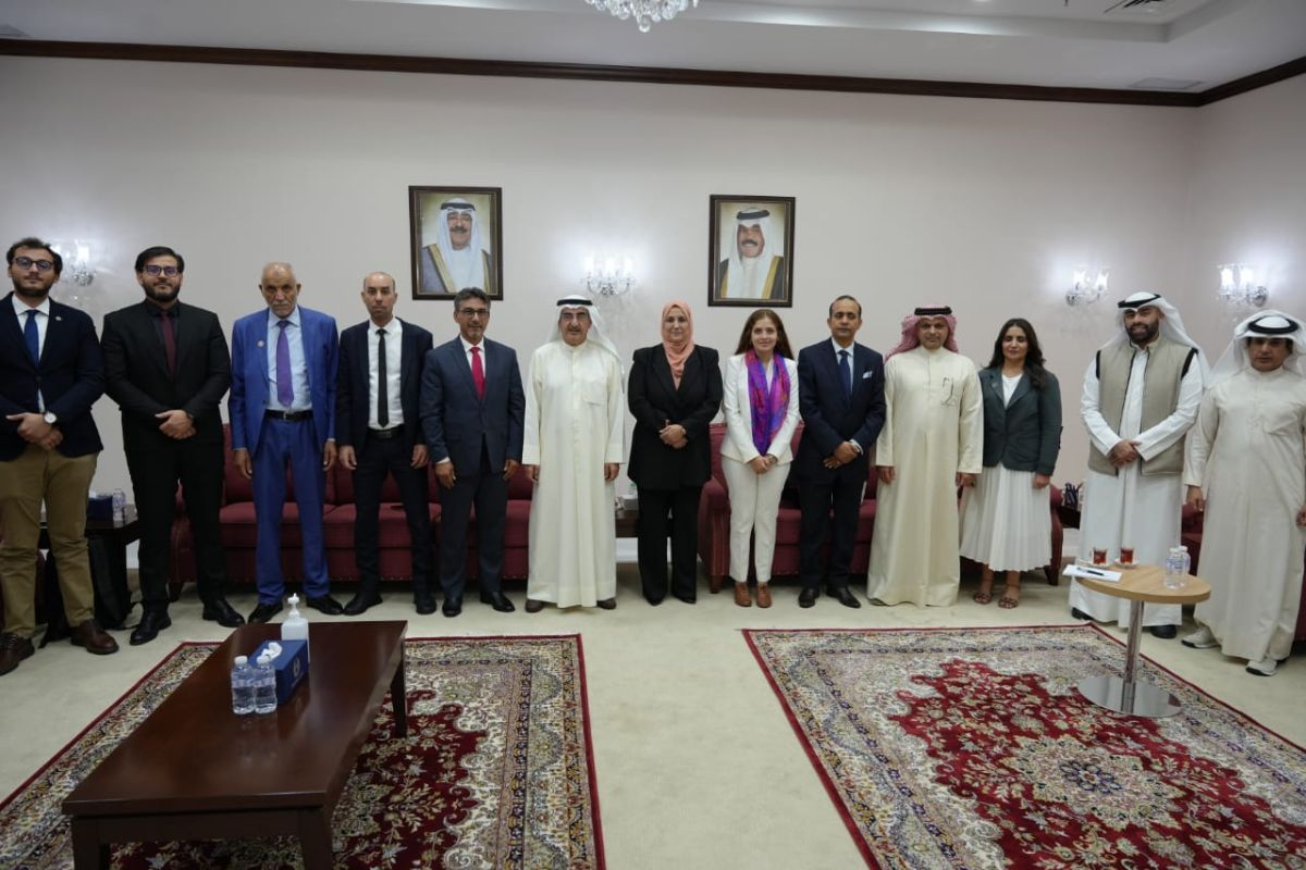 وفد وِزارة التَّربية والتَّعليم يزور الكويت ويطّلع على تجربتها في إدخال موضوعَي مكافحة الفساد والجريمة في المناهج التّعليمية - وزارة التربية والتعليم وفد وِزارة التَّربية والتَّعليم يزور الكويت ويطّلع على تجربتها في إدخال موضوعَي مكافحة الفساد والجريمة في المناهج التّعليمية