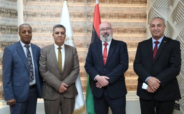 الإعلان عن النسخة الثانية من الأولمبياد الليبي للمعلوماتية - وزارة التربية والتعليم الْوزِير يبحث مَع السّفير البريطاني لدَى ليبيا دعم تعلِيم اللغة الإنجليزية