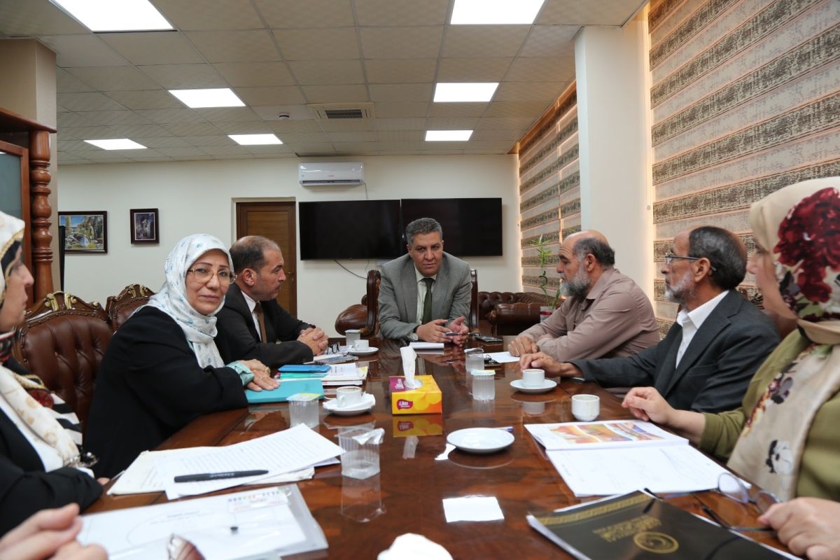 الوزير يلتقي برئيس وأعضاء لجنة الخدمات بالمجلس الأعلى للدولة - وزارة التربية والتعليم الوزير يلتقي برئيس وأعضاء لجنة الخدمات بالمجلس الأعلى للدولة