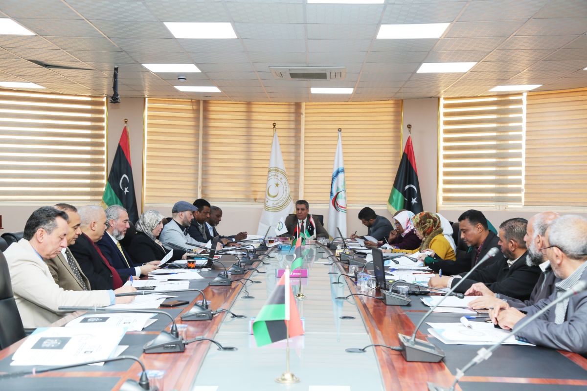 اللجنة العليا لِمبادرة تحدِّي القراءة العربي تَعقد اِجتماعاً مشتركاً مع مُنسّقي المناطق التّعليمية - وزارة التربية والتعليم اللجنة العليا لِمبادرة تحدِّي القراءة العربي تَعقد اِجتماعاً مشتركاً مع مُنسّقي المناطق التّعليمية