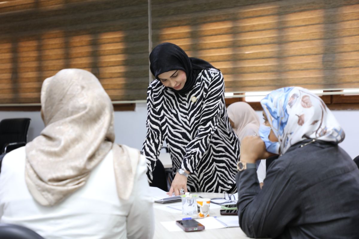مكتب دعم وتمكين المرأة بالوزارة ينظم ورشة عمل لتعزيز الكفاءات المهنية والقيادية لموظفات الديوان