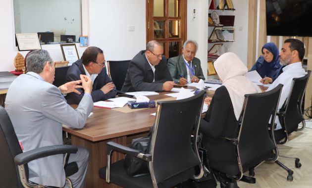 وزير التربية والتعليم يتفقد سير العملية التعليمية بمدرسة القويعة الغربية بمراقبة التربية والتعليم القره بوللي