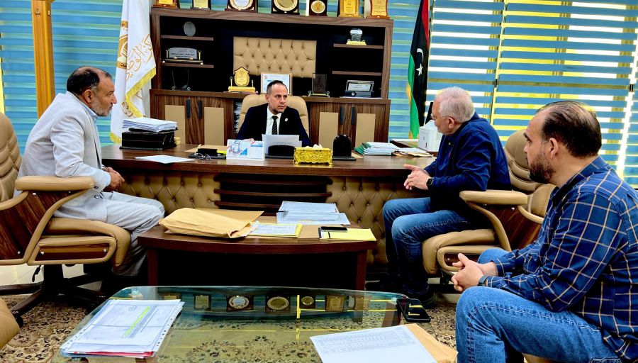 اجتماع تقني جمع عدداً من المختصين والمسؤولين بالوزارة مع وفد فني من شركة ليبيانا