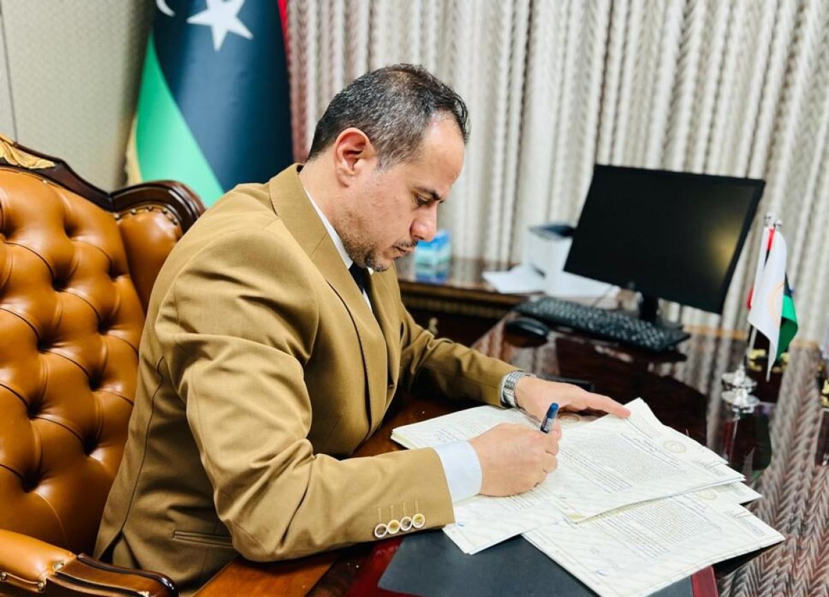 وزير التربية والتعليم يعتمد ترقيات أكثر من 5000 معلم ومعلمة من مختلف مراقبات التربية والتعليم في أنحاء البلاد