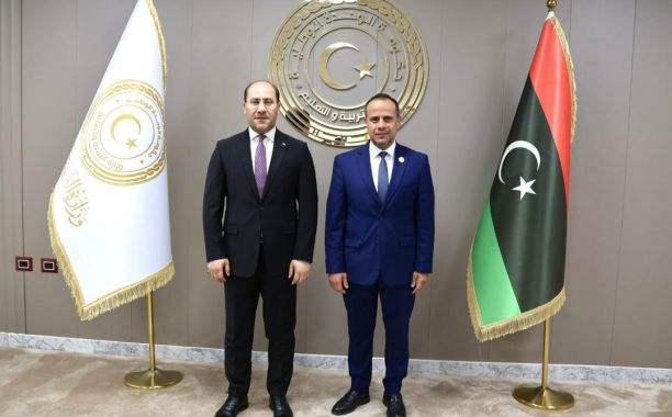 إدارة الخدمة الاجتماعية والصحة المدرسية بالوزارة تستعد لإطلاق مبادرة مجتمعية وطنية لتعزيز الوعي بمخاطر المخدرات وحماية النشء تحت شعار "طريقك اختيارك"