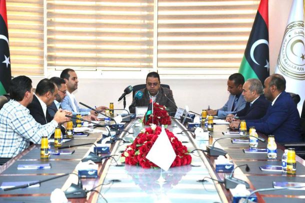 الوزير يتابع انطلاق العام الدراسي بمراقبة التربية والتعليم سوق الجمعة