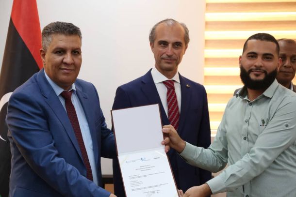 وزير التَّربية والتَّعليم يُوجّه ببدء المرحلة الثالثة من التّعليم الاِستدراكي وحصر العجوزات في مُعلِّمي درنة