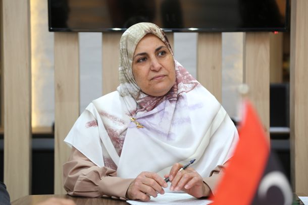 اجتماع مدير إدارة الموارد البشرية بالوزارة بمديري المكاتب بمراقبات التربية والتعليم ببلديات"طرابلس الكُبرى، والمنطقة الوسطى"