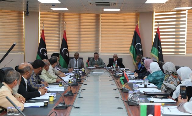 الوزير يُشرف على توديع أبطال ليبيا في تحدي القراءة العربى المغادرين إلى دولة الإمارات العربية