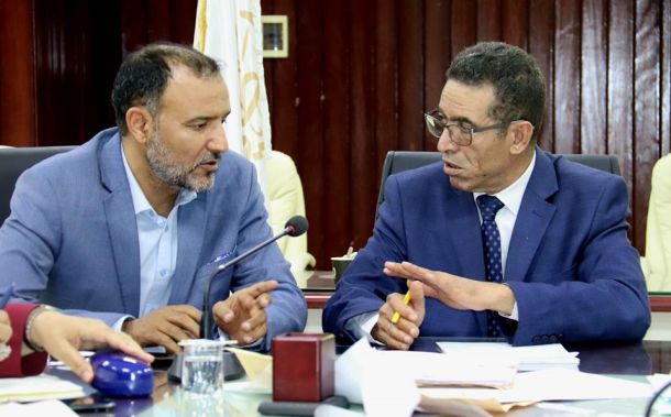وَزِير التَّربية والتَّعليم يُتابع سَير اِمتحانات شهادة إتمام التَّعليم الأساسي بِمركز الأمل لِلتعليم وتأهِيل الصم وضعاف السمع