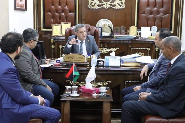 وزير التربية والتعليم يحضر احتفال مدرسة الجمهورية للتعليم الاساسي بالذكرى ال71 لاستقلال ليبيا