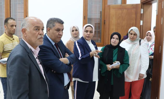 وَزِير التَّربية والتَّعليم يُشارك في اِفتتاح المعرض السنوي لِمدرسة الفنون والصنائِع الإسلامية