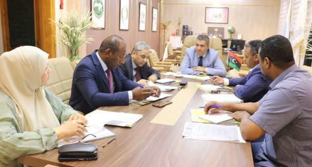 وزير التربية والتعليم يجتمع بلجنة الملاك الوظيفي بديوان الوزارة