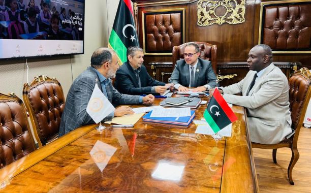 وزير التربية والتعليم يجري زيارة تفقدية لمصلحة التفتيش والتوجيه التربوي لمتابعة آلية تنفيذ الخطط والبرامج التربوية