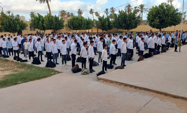 وزير التربية والتعليم يجتمع بِلجنة إِعداد الخطة الدراسية البديلة لِلمناطق المتضرّرة