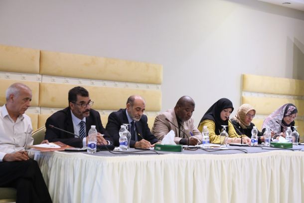 الوَزِير يُناقش مُستجِدَّات مَركز طَرابلس للمُتفوِّقِين