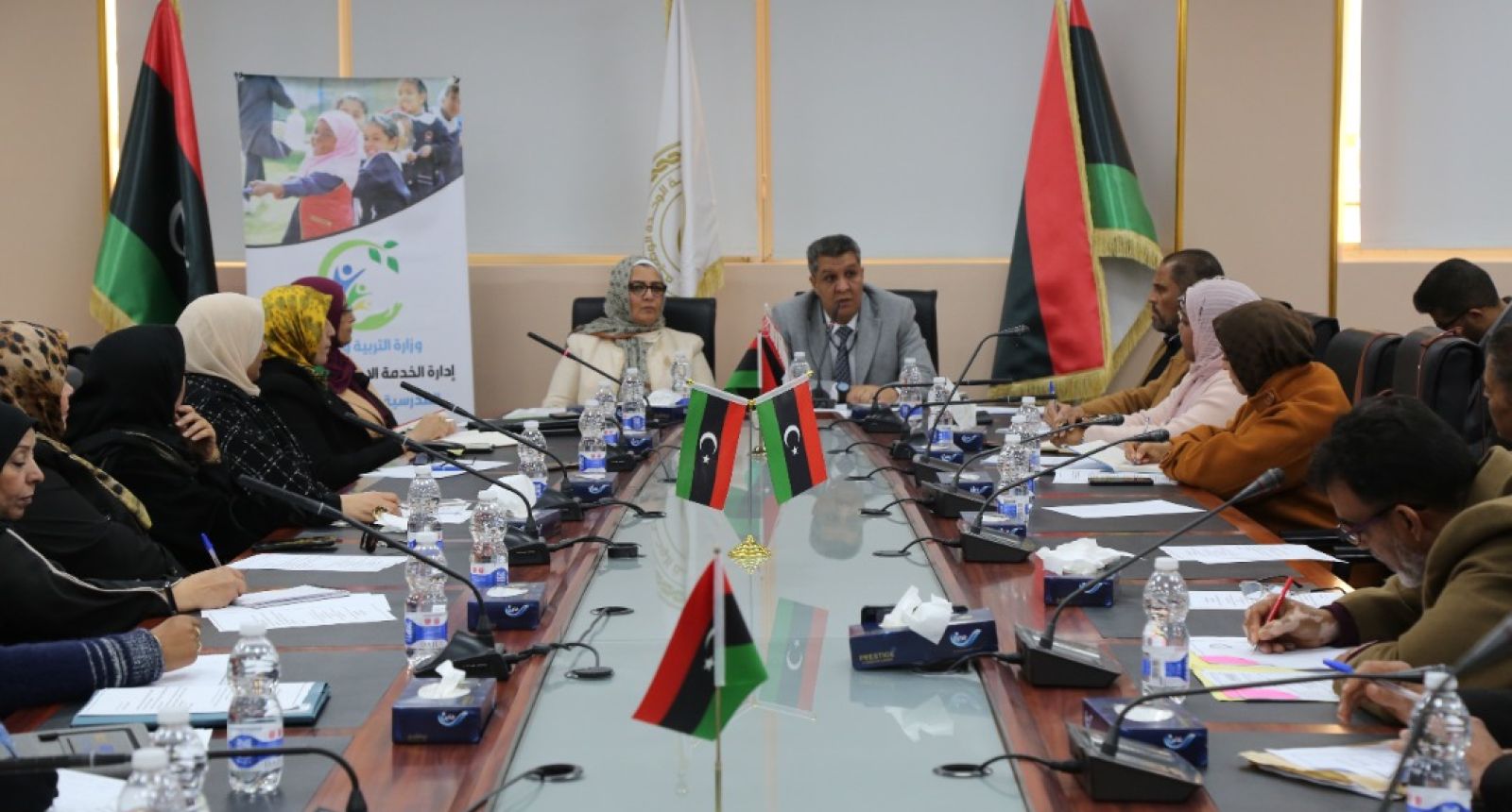 إدارة الخِدمة الاِجتماعية والصّحة المدرسية والدَّعم النَّفسي تَعقد اِجتماعها التَّنظِيمي العادي الثاني مع مُديري ورؤساء الاقسام مكاتب طرابلس الكبرى