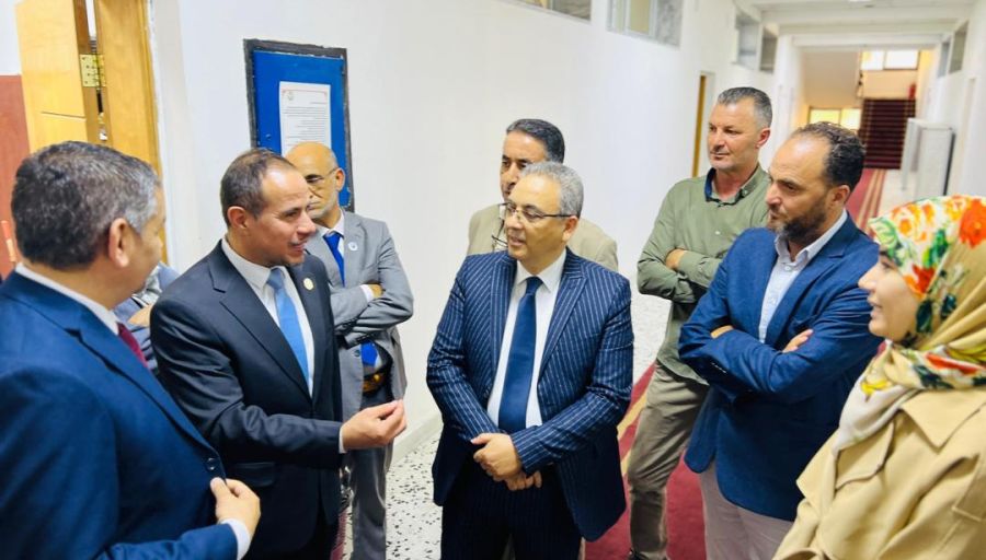 الوزير يشارك بحضور ورشة عمل حول كيفية التواصل الفعّال بشأن أخطار الفيضانات والكوارث أثناء وبعد حدوثها