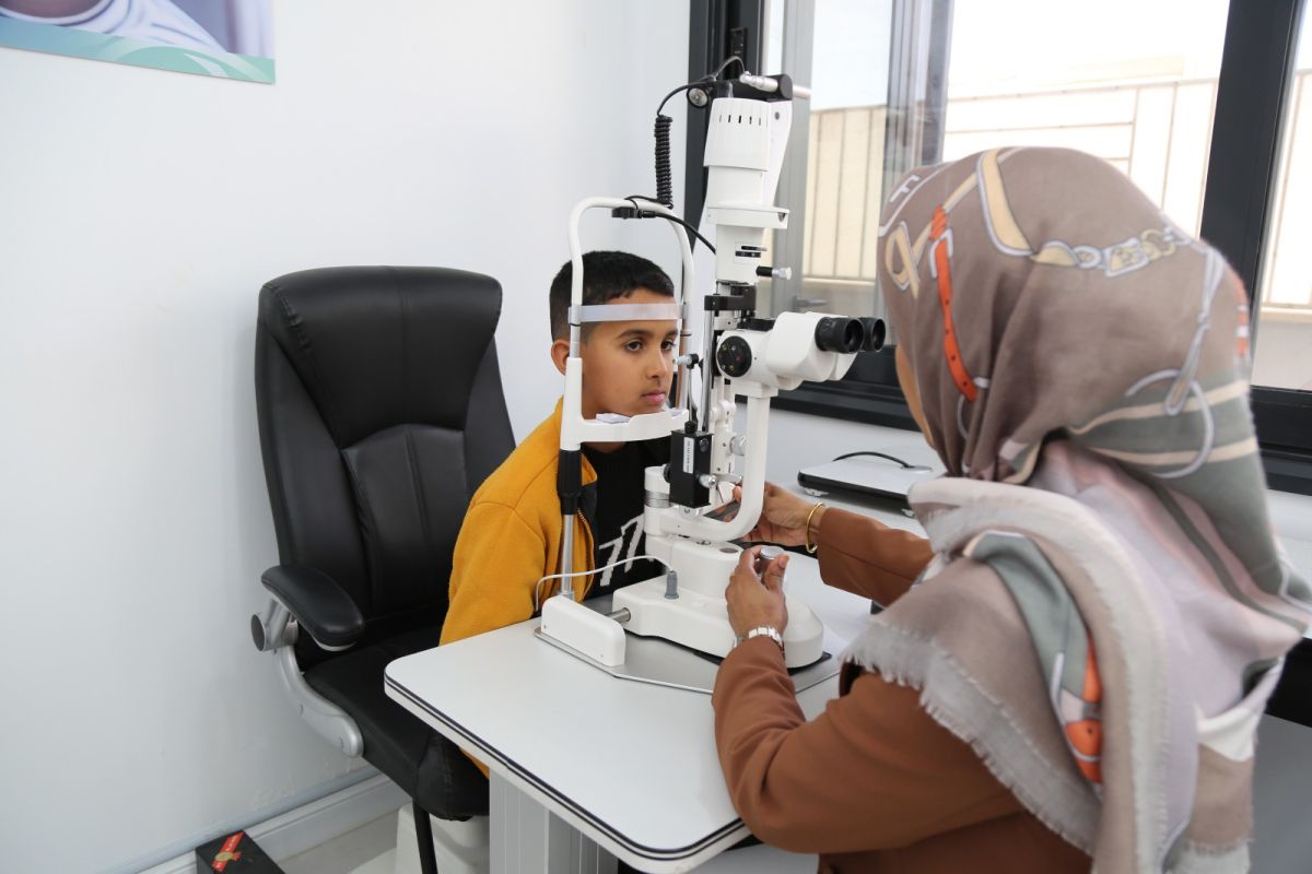 إدارة الخدمة الاجتماعية والصحة المدرسية تنظم المرحلة الثانية من برنامج الكشف المبكر عن ضعف النظر لدى التلاميذ