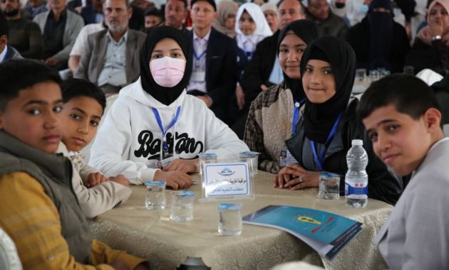 الْوزِير يحضر برنامج حَصر وفرز المواد الكِيميائية في المؤسَّسات التَّعليمية