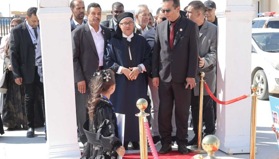 وكيل الوزارة لِشؤون المراقبات يترأس اجتماع اللجنة المشرفة على مبادرة تحدي القراءة العربي بمراقبي التربية والتعليم على مستوى المنطقة الغربية ج