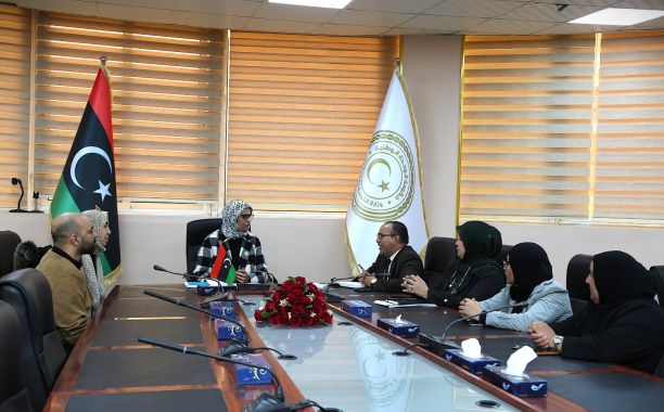 وكيل الوزارة للشؤون التربوية تتابع مؤشرات تنفيذ المناهج ومستجدات امتحانات الشهادات العامة