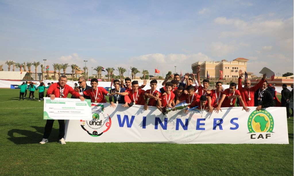 تَتوِيج "مُنتخِب مدرسة شهداء الرميلة" ممثّل ليبيا بالبُطولة الأفريقية المدرسية لِكرة القدم التّقليدية