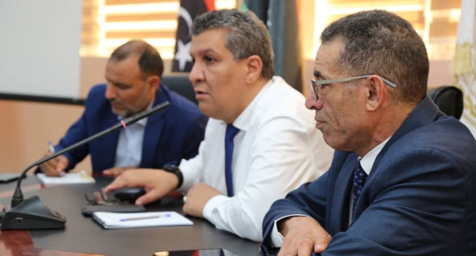 وَزِير التَّربية والتَّعليم يجتمع باللجنة العليا لاِمتحانات الشهادات العامة ويستمع لإحاطتها