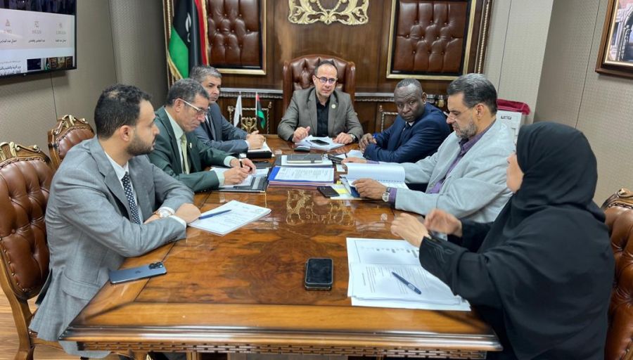 الوزير يفتتح مدرستَي العجيلات الثانوية وحلفاية الشمالية ببلدية العجيلات