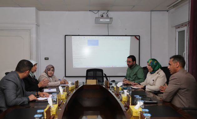 الوزِير يتفقّد اِستئناف الدّراسة بمدرسة "المُجاهِد علي المَنقوش" وسير العمل بدِيوان المراقبة