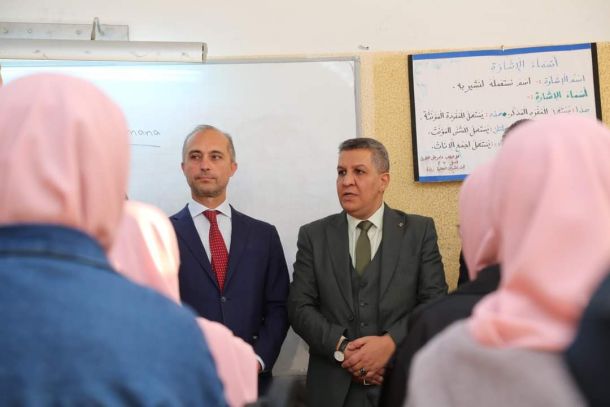 الوزير يجتمع بالوكلاء وعدد من مديري المراكز والمصالح والإدارت والمكاتب بشأن الاستعدادات لامتحانات الشهادات العامة