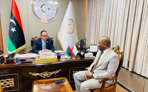 وكيل الوزارة للشؤون التربوية تتابع مؤشرات تنفيذ المناهج ومستجدات امتحانات الشهادات العامة