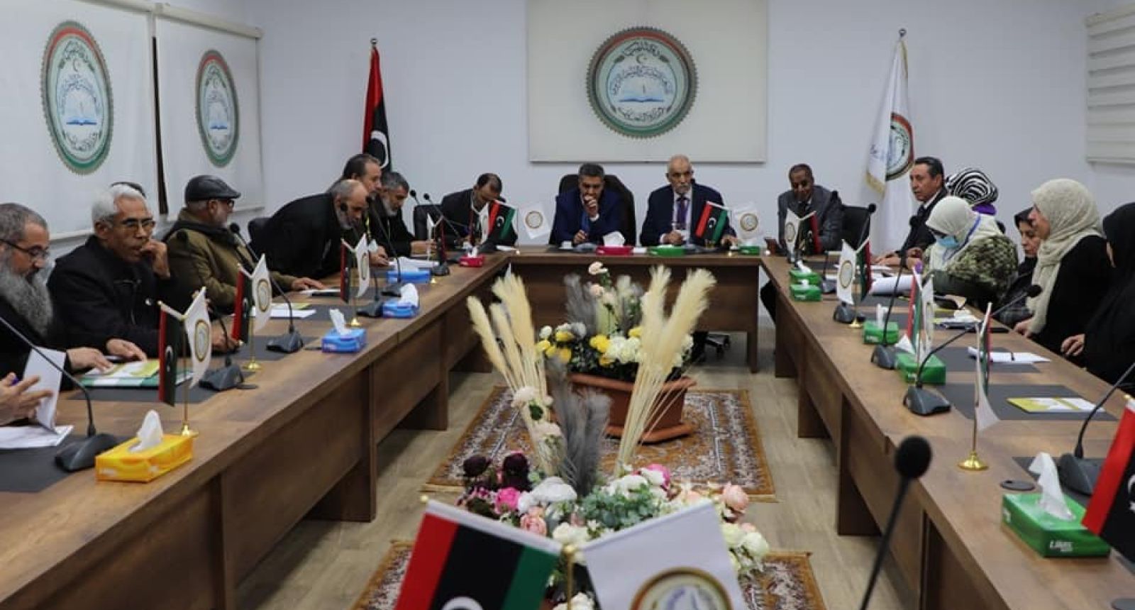 الْوزِير يجتمع باللجنة التَّحضيرية لِمسابقة الأولمبياد الوطني للرِّياضيات