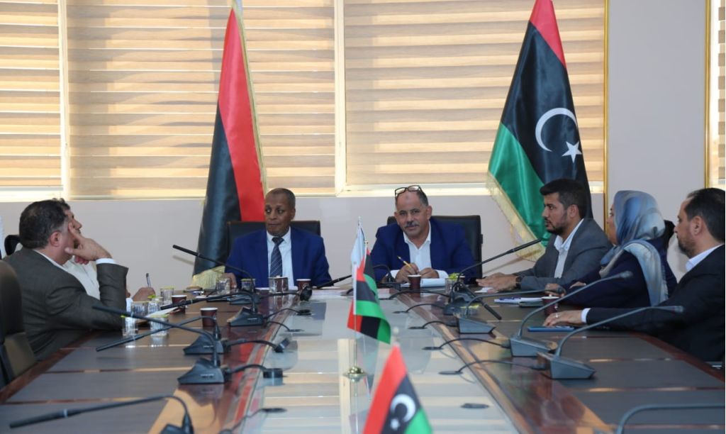 لجنَة الاِستجابة السريعة تُناقش تجهيز قافلة الاِحتياجات الضرورية لِقطاع التَّعليم بالمناطق المتضرِّرة