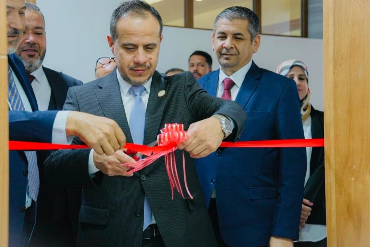 الوزير يفتتح مركز البيانات ويُطلق المواقع الإلكترونية للوزارة والجهات التابعة