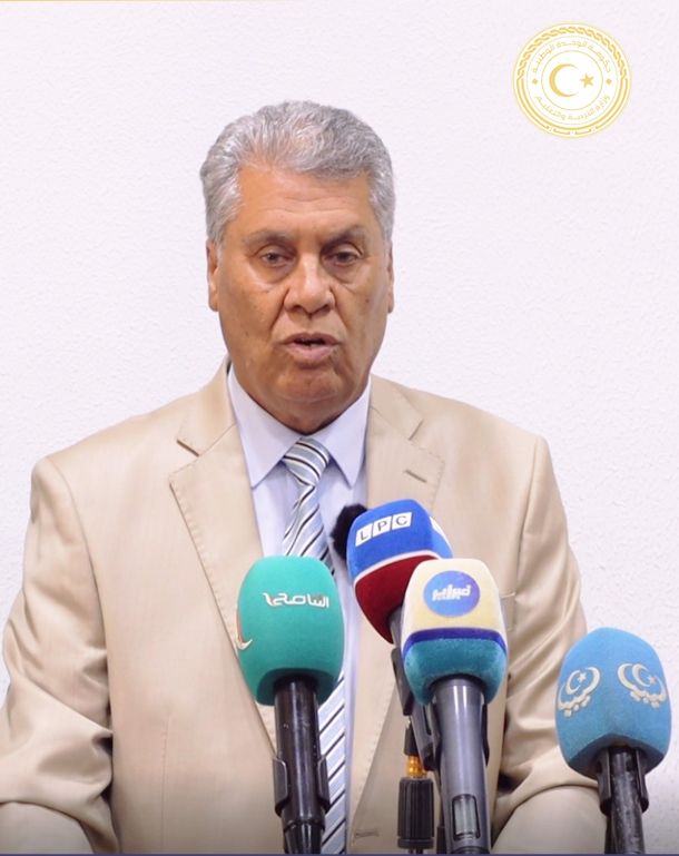 الْوزِير يبحث مع نائبة السفيرة البريطانية لدى ليبيا تدريب مُعلِّمي اللغة الإنجليزية