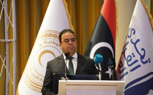 الوزير يتفقد سير امتحانات شهادة إتمام مرحلة التعليم الثانوي ببلدية طرابلس المركز - وزارة التربية والتعليم الوزير يتفقد سير امتحانات شهادة إتمام مرحلة التعليم الثانوي ببلدية طرابلس المركز