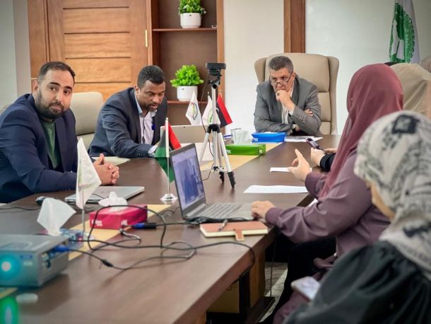 اجتماع مدير إدارة الموارد البشرية بالوزارة بمديري المكاتب بمراقبات التربية والتعليم ببلديات"طرابلس الكُبرى، والمنطقة الوسطى"