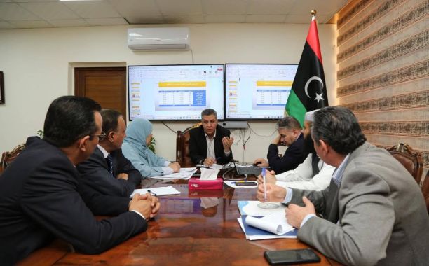 زيارة وكيلا الوزارة وعدد من مديري الإدارات بالوزارة لمراقبة التربية والتعليم ببلدية الأصابعة