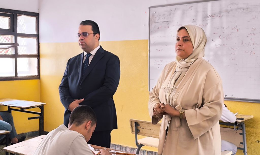 الوزير يتفقد سير امتحانات شهادة إتمام مرحلة التعليم الثانوي ببلدية طرابلس المركز