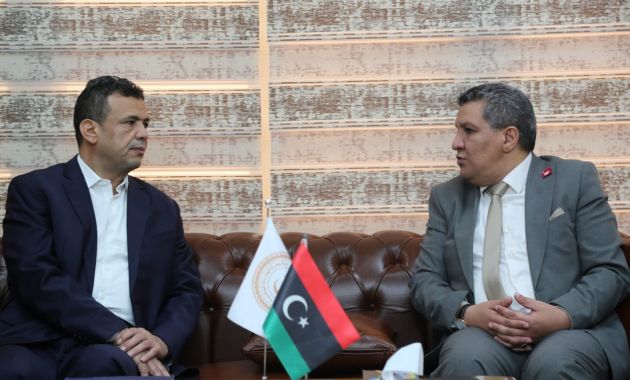 وزير التربية والتعليم يطمئن على سيرِ اِمتحانات الدور الثاني بمدرسة الفَيحاء