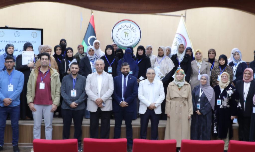 استمرار تنفيذ الورش التدريبية لتطوير مهارات معلمي اللغة الانجليزية