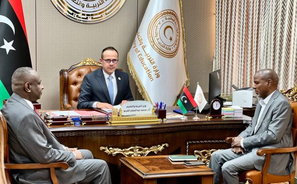 وزير التربية والتعليم يجري زيارة تفقدية لمصلحة التفتيش والتوجيه التربوي لمتابعة آلية تنفيذ الخطط والبرامج التربوية