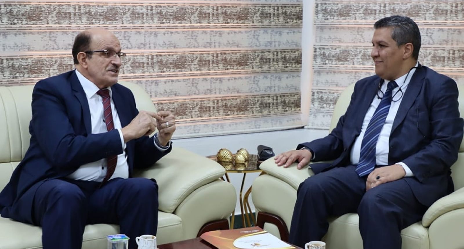 الوَزِير و الفطيسي يُناقشان قطاع التَّعليم و سُبُل تطوِيره
