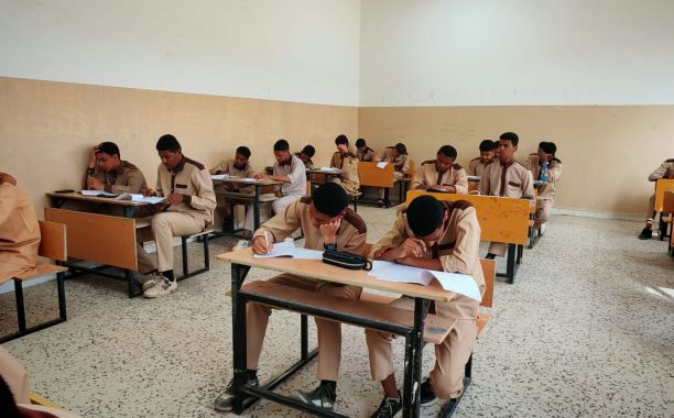 ​وكيل وزارة التربية والتعليم ومراقب تعليم غريان يتفقدان سير امتحانات سنوات النقل بالبلدية