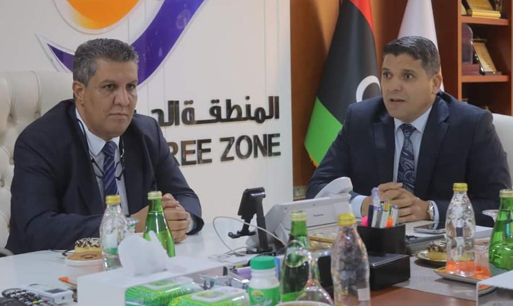 الوزير يَزور المنطقة الحُرَّة بِمصراتة ويَشِيدُ بِدورها الدَّاعم