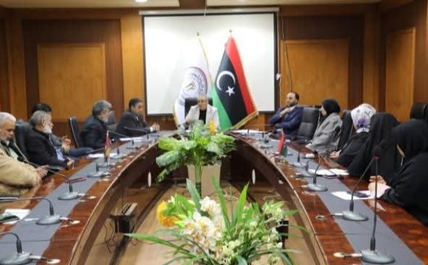 وزير التربية والتعليم يجري زيارة تفقدية لمصلحة التفتيش والتوجيه التربوي لمتابعة آلية تنفيذ الخطط والبرامج التربوية